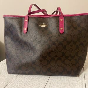 Coach Shoulder Bag Dark brown with pink trim